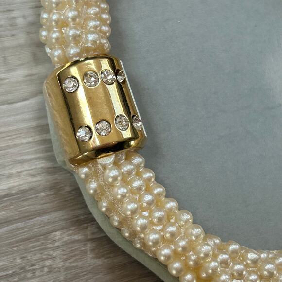 CAR Bomboniere Faux Pearl Bracelet Italy 24kt Gold Clasp Gift Decor - Picture 3 of 7